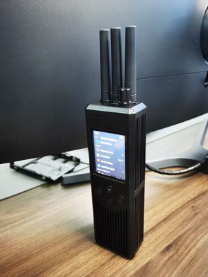 Ręczny wykrywacz dronów z materiału ABS Wykrywacz sygnału UAV Wyszukiwarka kierunku